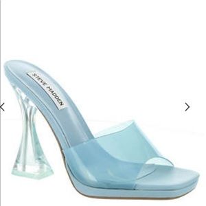Steve Madden Lipa sandals